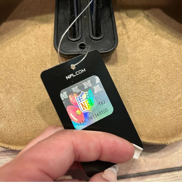 NWT! Dallas Cowboys Sandals - Picture 6 of 7